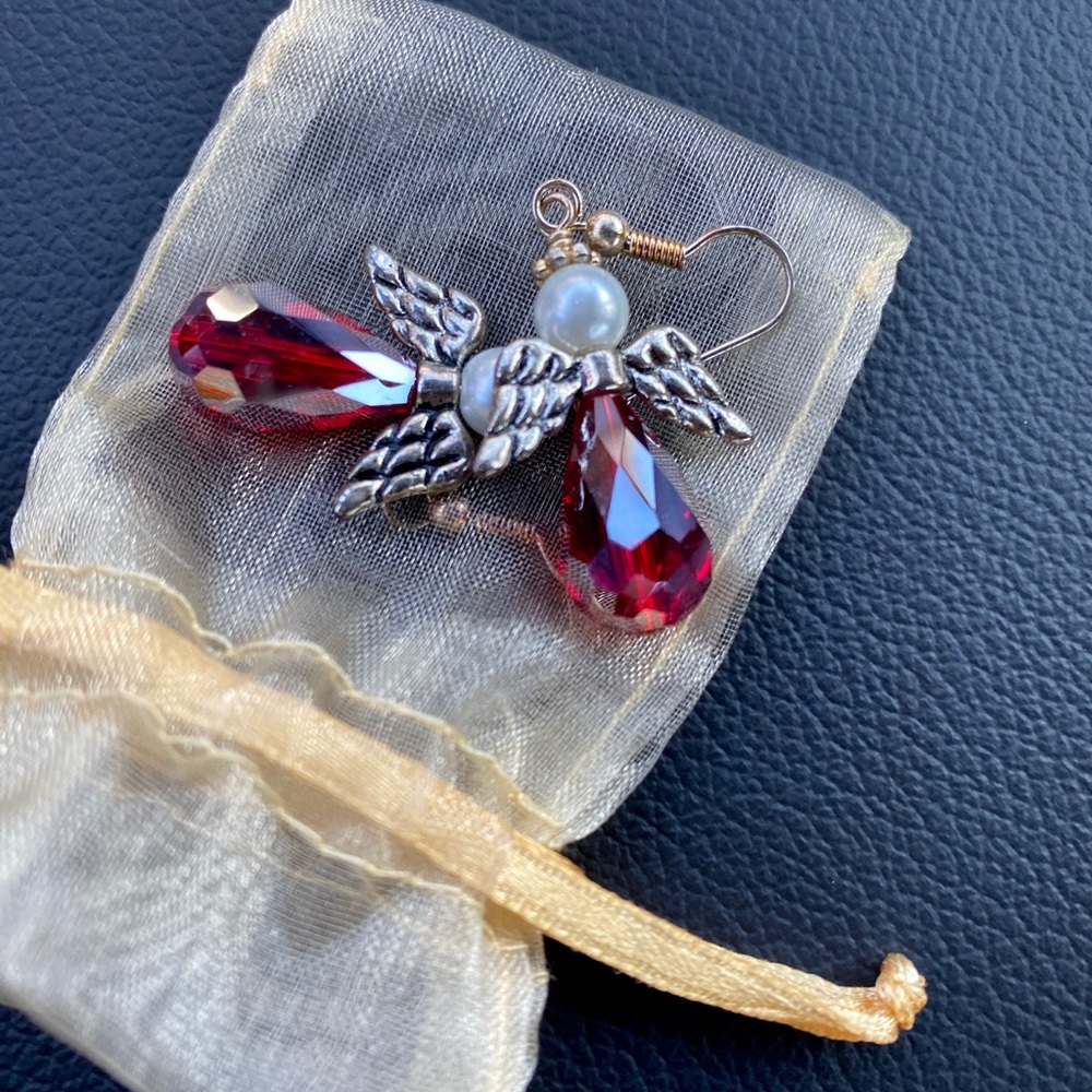 Red bead angel 👼 earrings